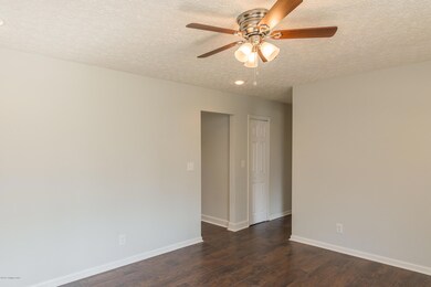 6515 Daverman Ct, Louisville, KY 40228 - photo 6