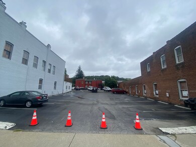 206 W Broadway St, Frankfort, KY 40601 - photo 2