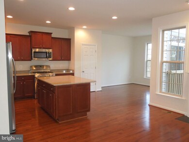 42724 Ogilvie Square, Ashburn, VA 20148 - photo 4