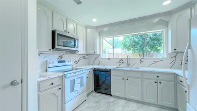 7403 Breccia Dr, Houston, TX 77041 - photo 4