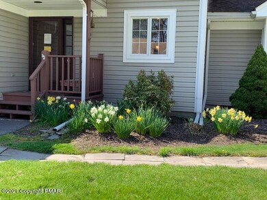 39 Harmon Dr, Stroudsburg, PA 18360 - photo 2