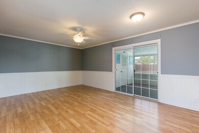 919 W Parkway-6