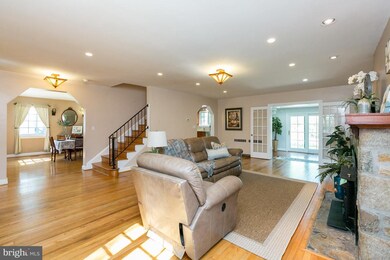 313 Montgomery St, Laurel, MD 20707 - photo 5