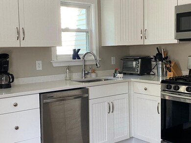 24 Grape St unit 24B, Woburn, MA 01801 - photo 4