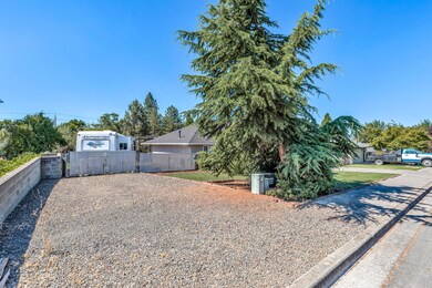 1833 Canyon Ave, Medford, OR 97504 - photo 5