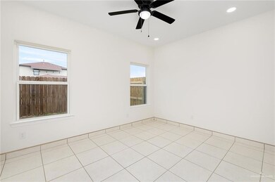 2326 N Valley Cir unit B, La Feria, TX 78559 - photo 7