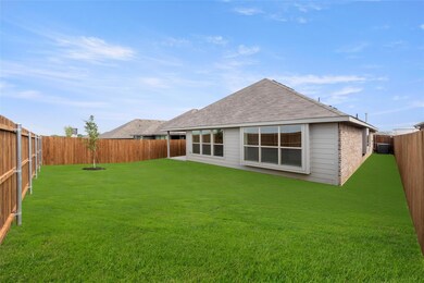 907 Beverly Dr, Cleburne, TX 76033 - photo 5