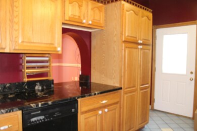 355 N Main St, Taylor, PA 18517 - photo 4