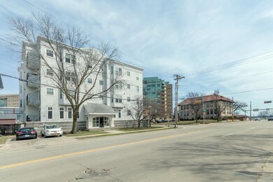 350 W Wilson St unit 301, Madison, WI 53703 - photo 4
