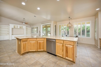 2560-greenwich_mls-10