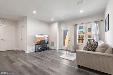 46270 Mount Allen Terrace unit 303, Sterling, VA 20164 - photo 2