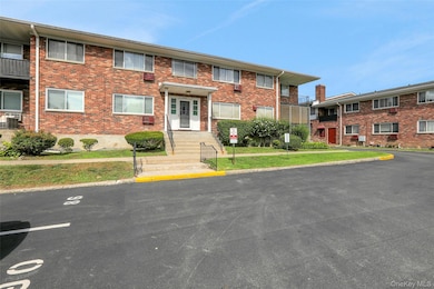 810 Blooming Grove Turnpike unit 88, New Windsor, NY 12553 - photo 3