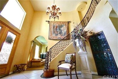 2-story ceiling