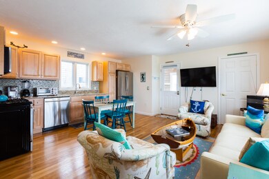 503#20ShoreRd-14-PTown-w