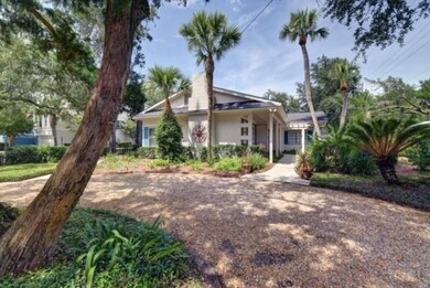 Great circular driveway and front entryway