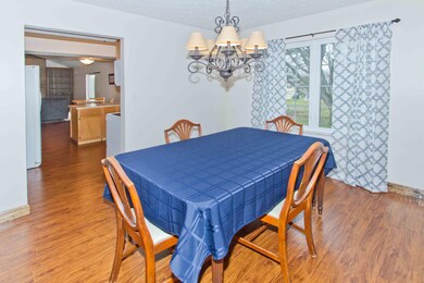 7 Dining Room