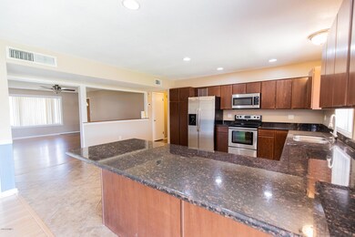 535 E Malibu Dr, Tempe, AZ 85282 - photo 6