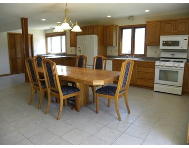 547 Fuller St, Ludlow, MA 01056 - photo 3