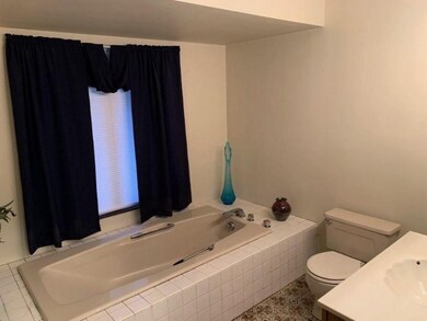 6 - Main Bathroom