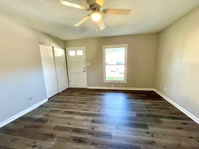 1406 Holly Ct, Hopkinsville, KY 42240 - photo 3