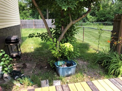 612 W 52nd Place, Merrillville, IN 46410 - photo 3