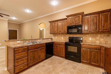 5022 Shiloh Ridge Dr, Tyler, TX 75703 - photo 6