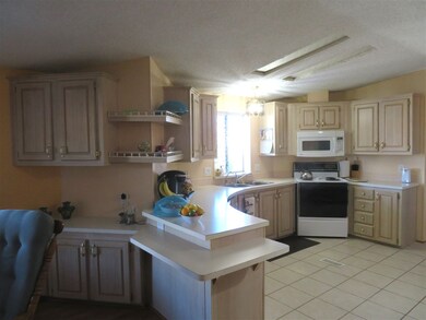 13809 E 49th Dr, Yuma, AZ 85367 - photo 7