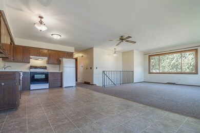 1657 Hook Island Rd, Oregon, WI 53575 - photo 4