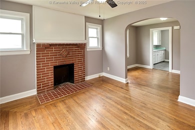 415 19th St, Dunbar, WV 25064 - photo 2