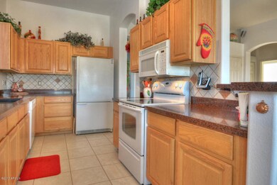 006 Kitchen