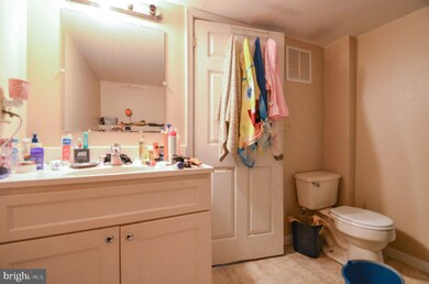 137 N Bryan St, Allentown, PA 18101 - photo 6