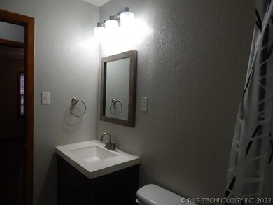 1709 Tower Dr, Ardmore, OK 73401 - photo 7