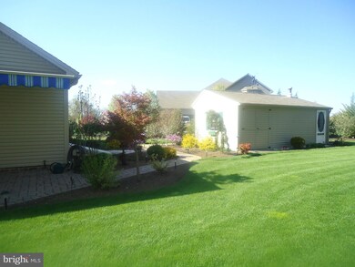 596 Governors Ct, Chambersburg, PA 17201 - photo 5