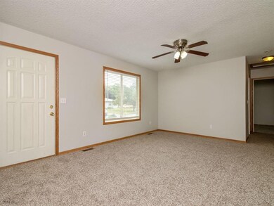 1732 E 23rd St, Des Moines, IA 50317 - photo 3