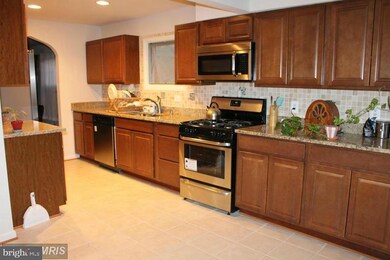 6713 Osborn St, Falls Church, VA 22046 - photo 4