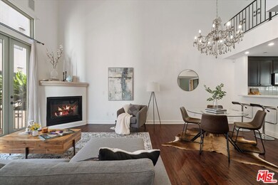 108 S Wetherly Dr unit 3, Los Angeles, CA 90048 - photo 2