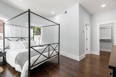 111 Winthrop Rd unit 3, Brookline, MA 02445 - photo 4