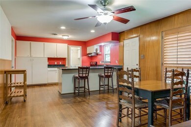 Spacious kitchen and breakfast area!