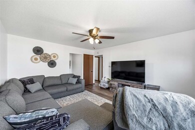 410 9th Ave, Clarence, IA 52216 - photo 5