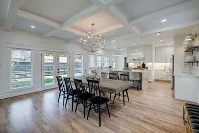 811 Walton St, Houston, TX 77009 - photo 4