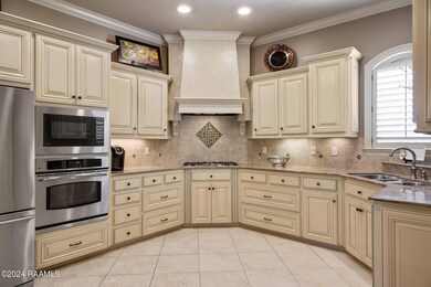 17-web-or-mls-505 E Butcher Switch Rd-16