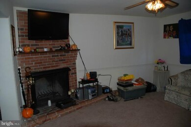 5680 Honilea Dr, Broad Run, VA 20137 - photo 7