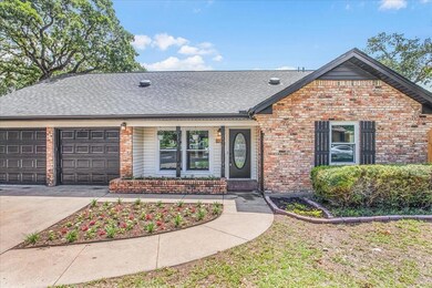 1144 Forest Oaks Ln, Hurst, TX 76053 - photo 3