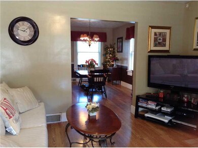 Living Room. LIVING ROOM OPENS TO DINING ROOM FOR 