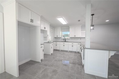 824 S Missouri Ave, Weslaco, TX 78596 - photo 7