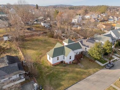 224 Lagrange St, Pulaski, VA 24301 - photo 6