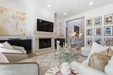 699 Savannah Estates