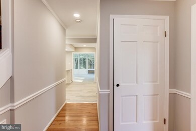 12700 Steeple Chase Way, Potomac, MD 20854 - photo 6