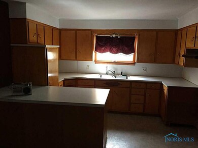 107 W North St, West Unity, OH 43570 - photo 4