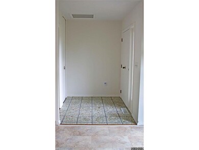 Foyer/ front entrance